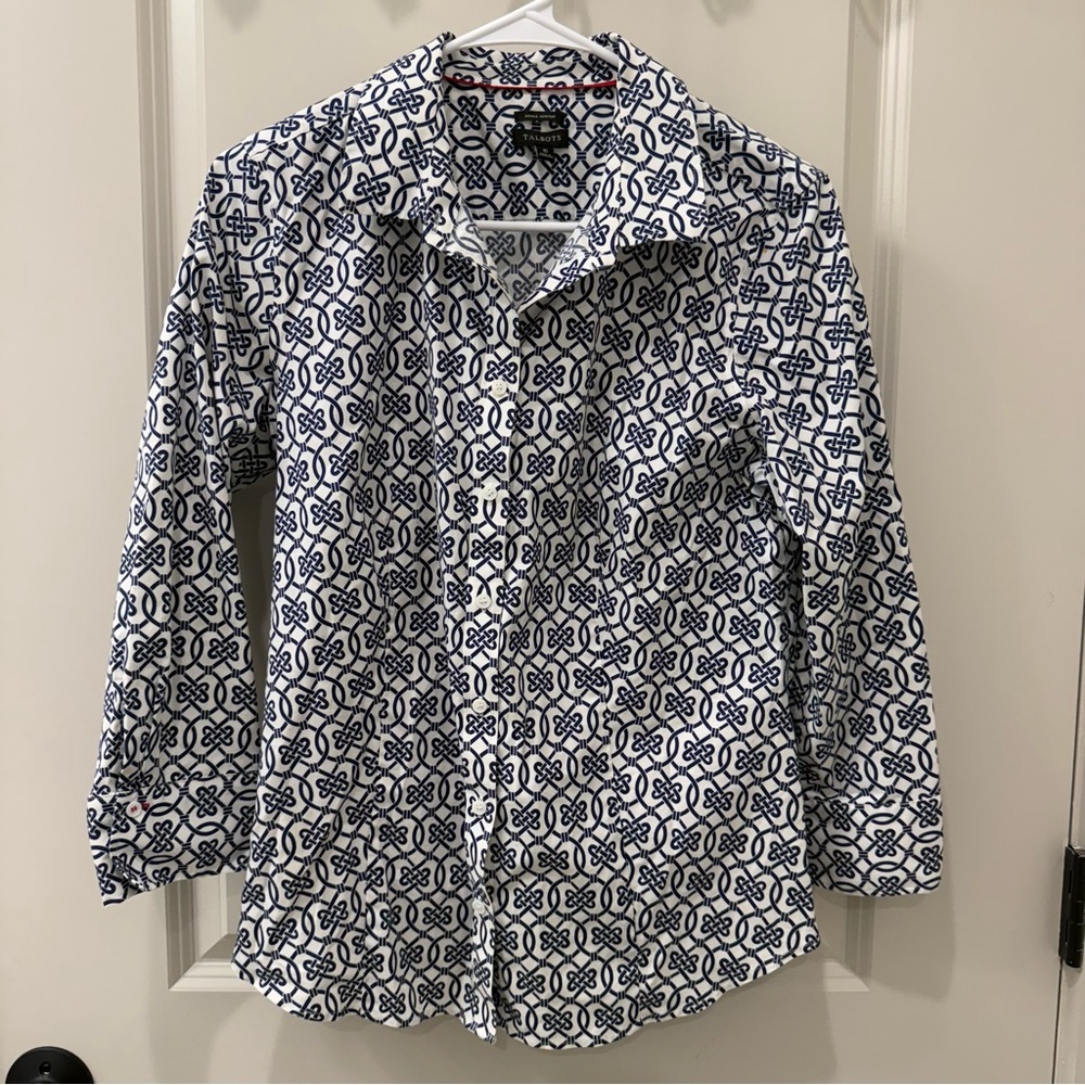 Talbots Blue White Geometric Print Button Down Shirt 10 Wrinkle Resistant Office